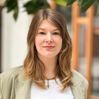 Angeline Schlösser