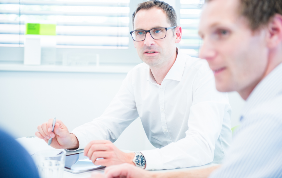 Diskussion zu einem Projekt mit Dynamics 365 Field Service